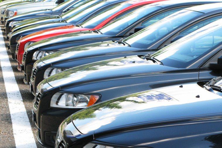 Прогнозы экспертов относительно роста цен на автомобили в России