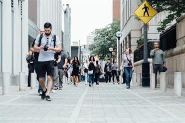 Пункт 4.1 ПДД – где можно ходить пешеходам и правила движения по дорогам