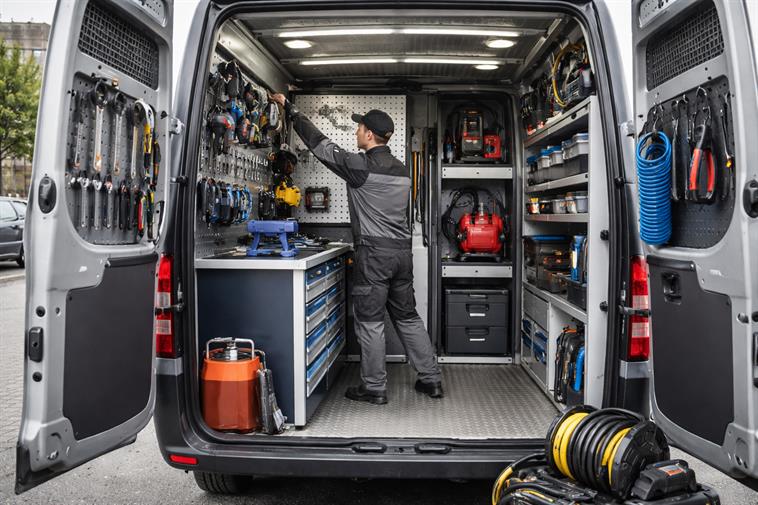 Как правильно укомплектовать передвижную мастерскую: чек-лист оборудования для разных задач